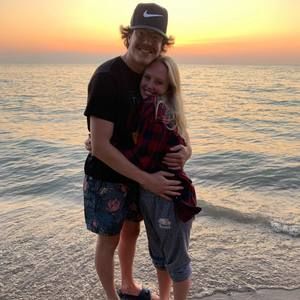 Meet your Posher, Brett